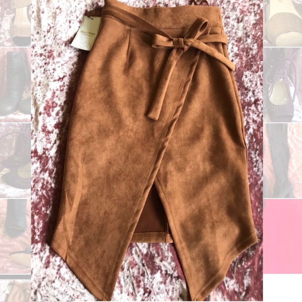 Fitted faux sued skirt